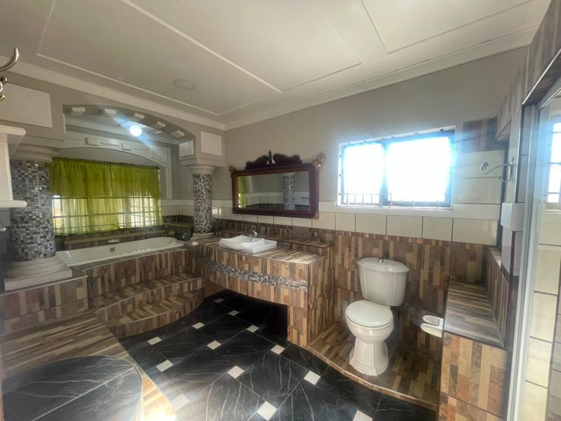 Modern, Sought After, Architect designed, Four Bed Freestanding Family Home for Rent- Ashburton - Photo 6