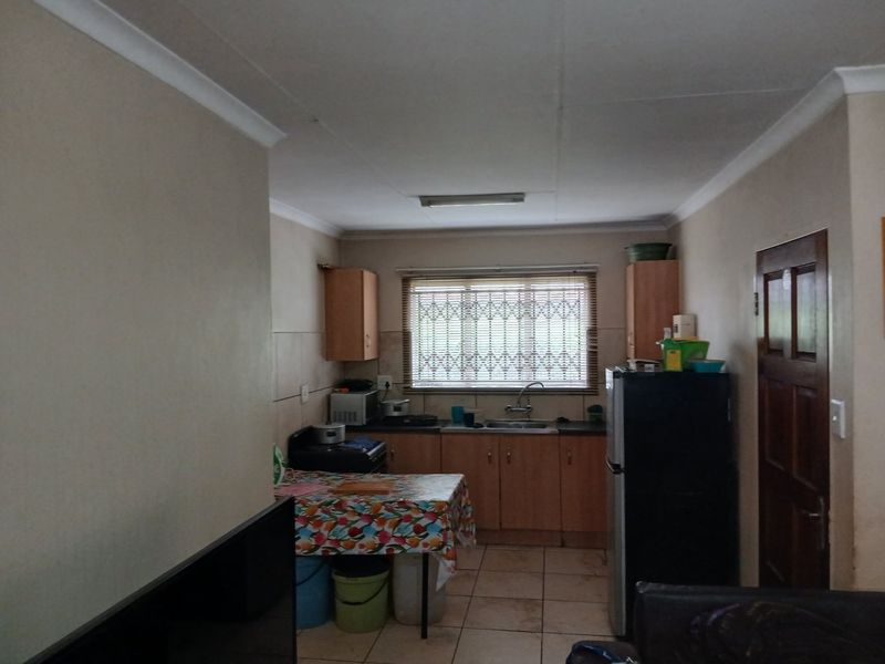 Renovate and Profit! 3-bedroom Home with Large Yard  - Photo 9