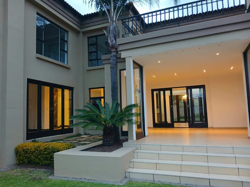 An Exceptional Triple-Storey Masterpiece in a Blue Valley - Photo 3