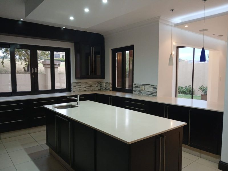 An Exceptional Triple-Storey Masterpiece in a Blue Valley - Photo 8