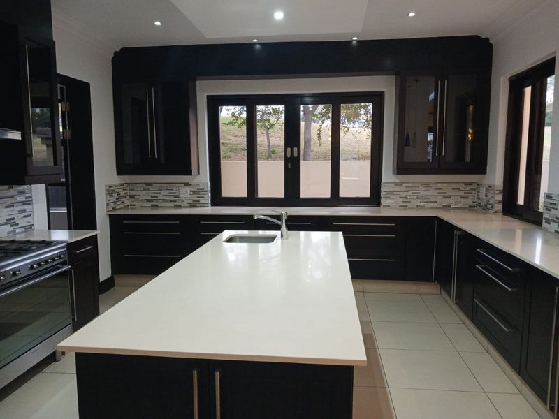 An Exceptional Triple-Storey Masterpiece in a Blue Valley - Photo 7