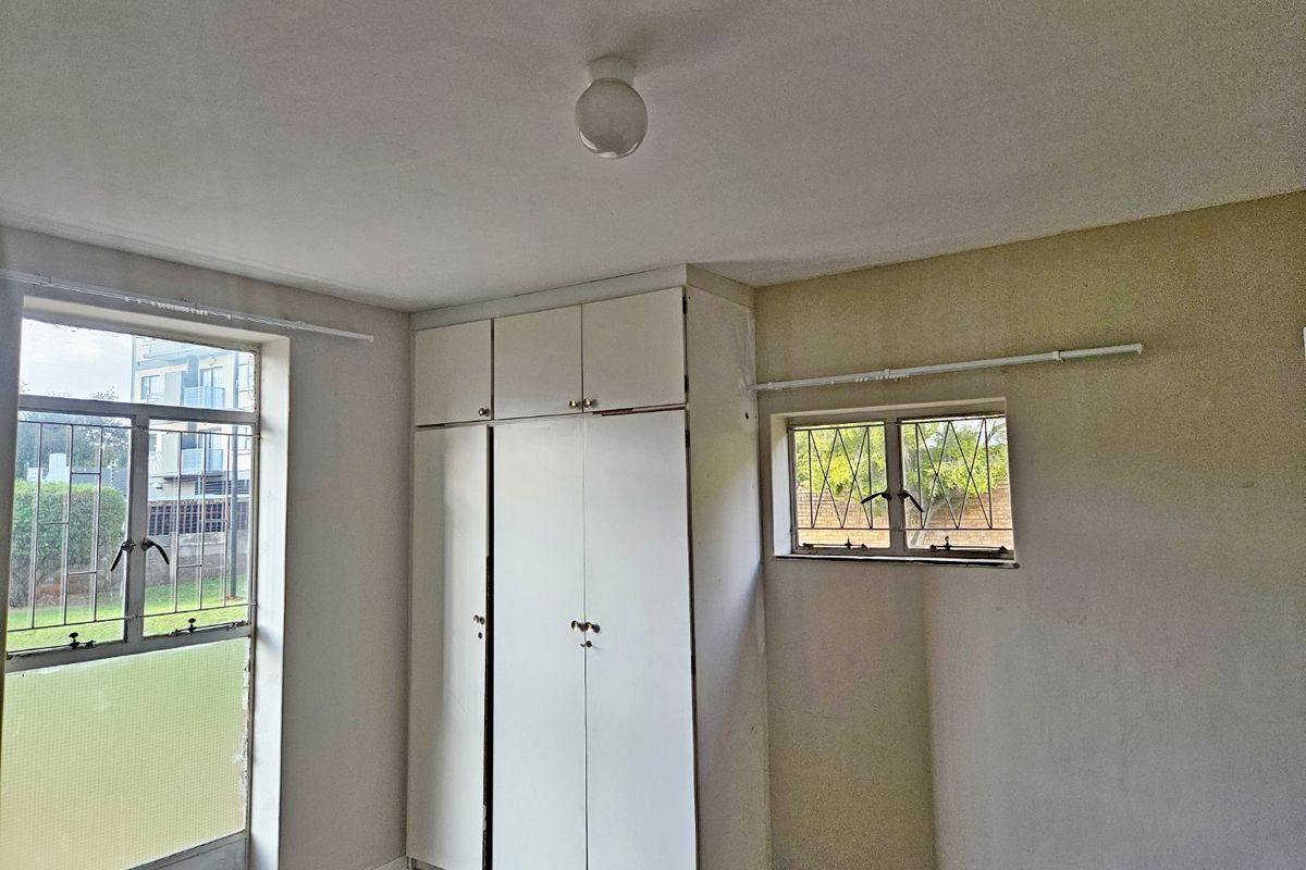 Charming 2 Bedroom Ground Floor Apartment for Sale in Kempton Park - Photo 4