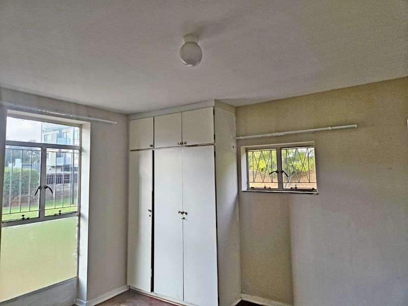 Charming 2 Bedroom Ground Floor Apartment for Sale in Kempton Park - Photo 4