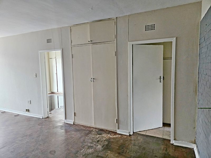 Charming 2 Bedroom Ground Floor Apartment for Sale in Kempton Park - Photo 7