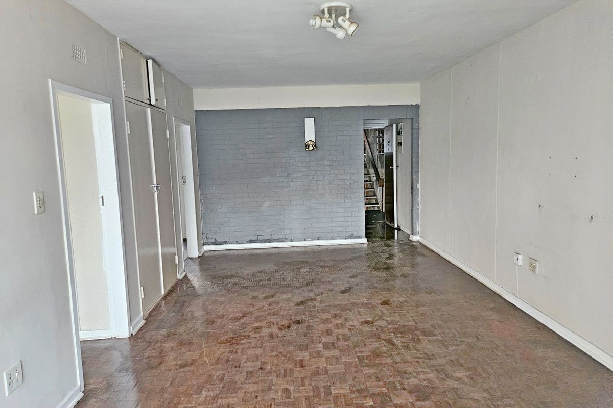 Charming 2 Bedroom Ground Floor Apartment for Sale in Kempton Park - Photo 5