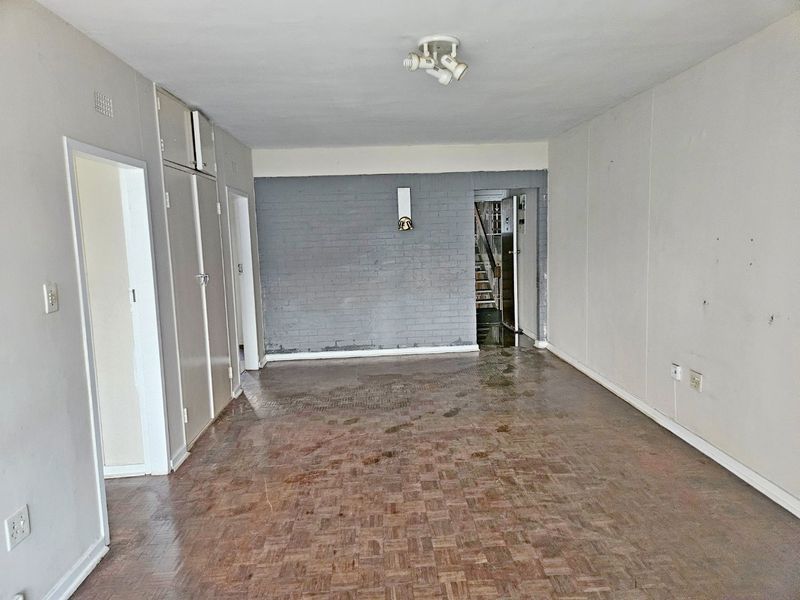 Charming 2 Bedroom Ground Floor Apartment for Sale in Kempton Park - Photo 5