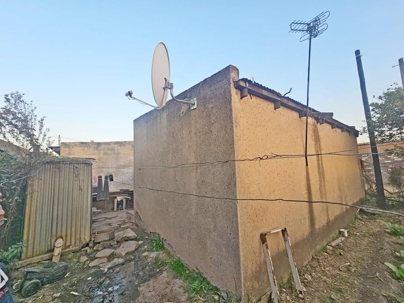2 Bedroom Investment Property for Sale in Ivory Park - Photo 9