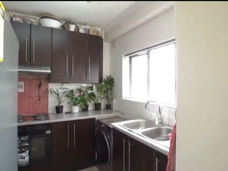 3 Bedrooms, 1 Bathroom Apartment For Sale In Amanzimtoti, Durban - Photo 1