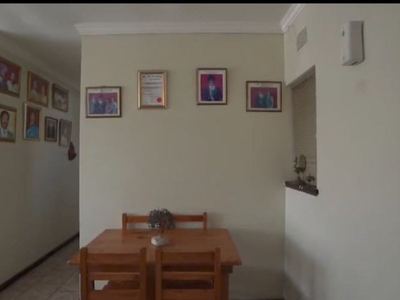 3 Bedrooms, 1 Bathroom Apartment For Sale In Amanzimtoti, Durban - Photo 5