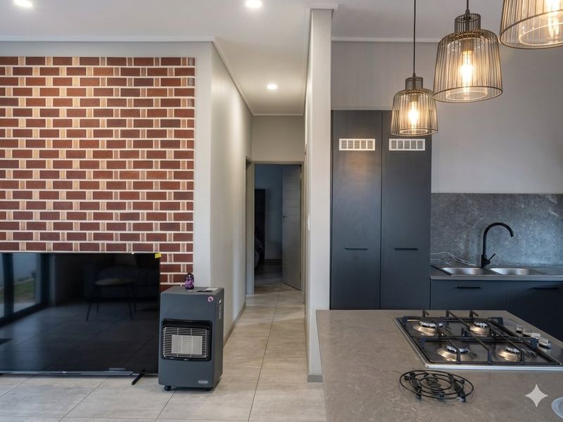 Modern 3-Bedroom Family Home in Baltimore Lifestyle Estate - Photo 4
