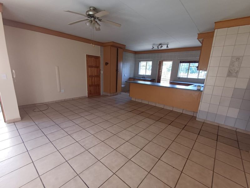 2 Bedroom townhouse to rent in Wilkoppies - Photo 5