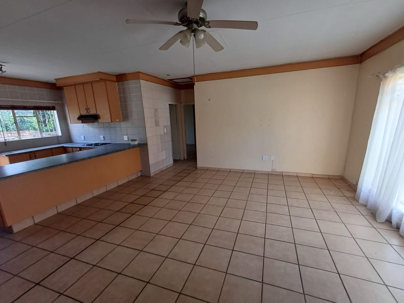 2 Bedroom townhouse to rent in Wilkoppies - Photo 6