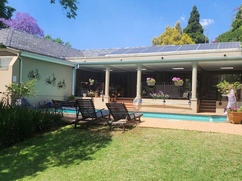 10 Bedroom Guesthouse for Sale – Prime Northcliff Location -Investors Dream! - Photo 2