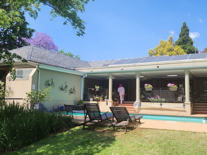 10 Bedroom Guesthouse for Sale – Prime Northcliff Location -Investors Dream! - Photo 9