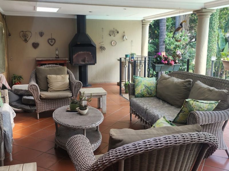 10 Bedroom Guesthouse for Sale – Prime Northcliff Location -Investors Dream! - Photo 10