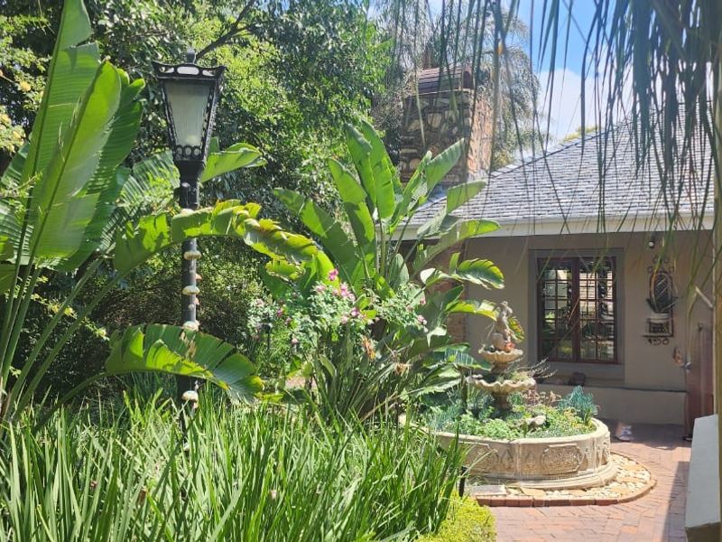 10 Bedroom Guesthouse for Sale – Prime Northcliff Location -Investors Dream! - Photo 7