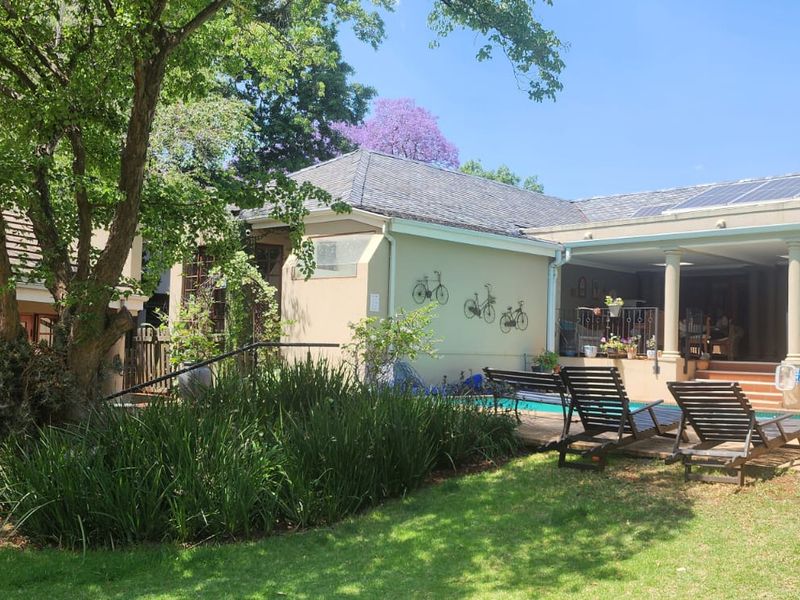 10 Bedroom Guesthouse for Sale – Prime Northcliff Location -Investors Dream! - Photo 4