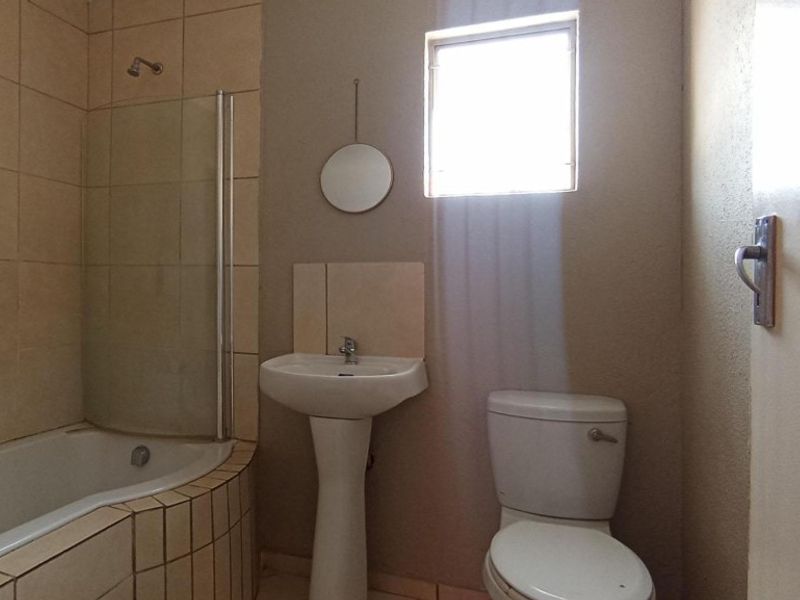 stunning 3 bedroom for sale at Rosslyn - Photo 8