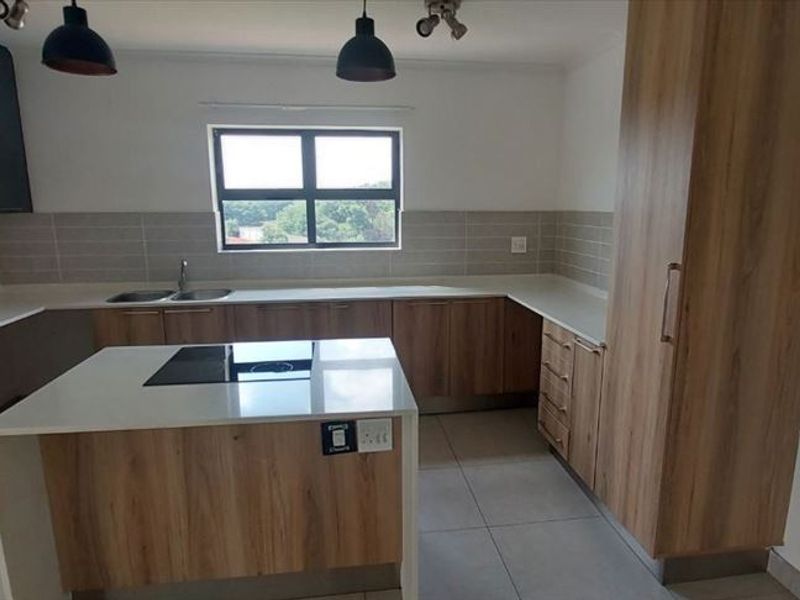 Charming Two-Bedroom Home With Great Comfort - Photo 1