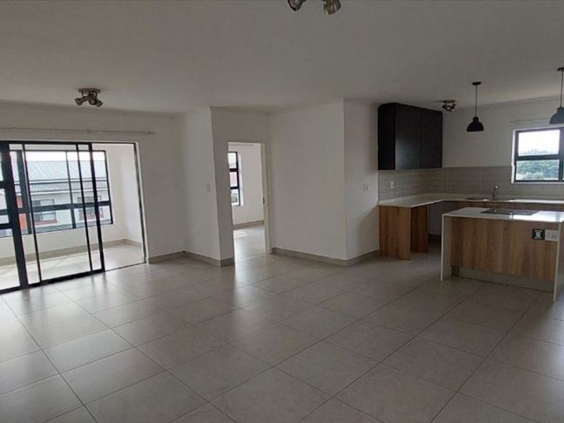 Charming Two-Bedroom Home With Great Comfort - Photo 2