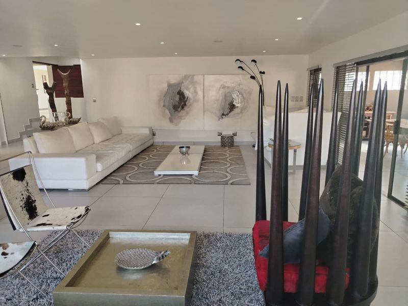 Exceptional fully furnished penthouse — immediate occupation. - Photo 9