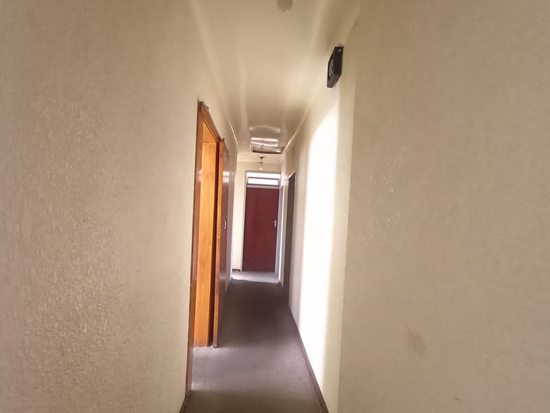 Family home - Photo 9