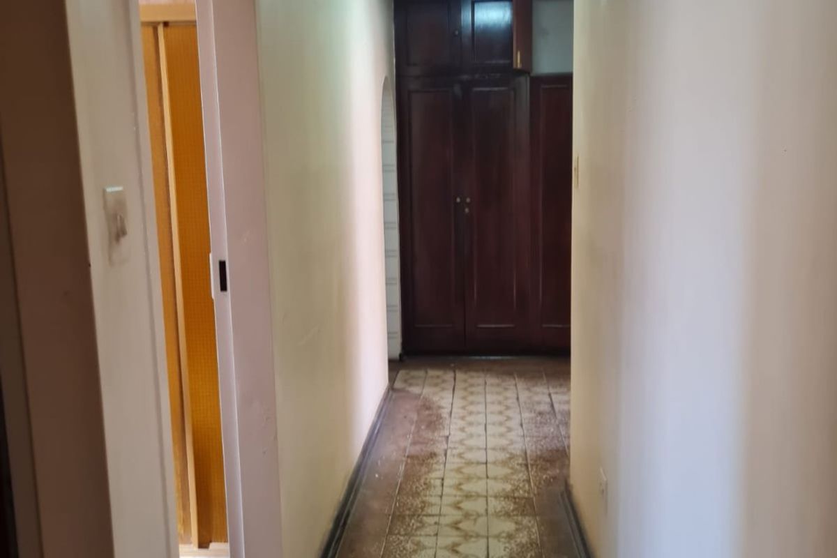 Complete 5 Bed House on a Large Stand - Photo 4