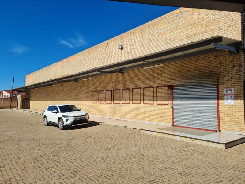 Ideal space for manufacturing or wholesale trade - Photo 1
