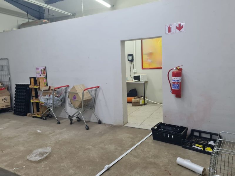 Ideal space for manufacturing or wholesale trade - Photo 5