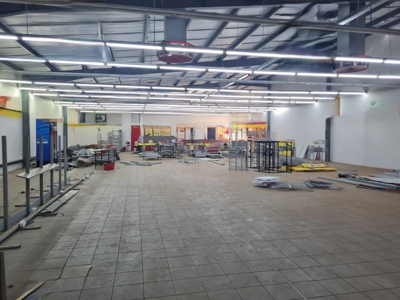 Ideal space for manufacturing or wholesale trade - Photo 9