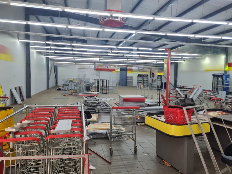 Ideal space for manufacturing or wholesale trade - Photo 4