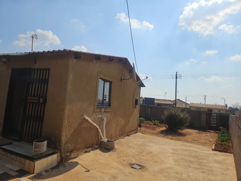 2 Bedroom house for sale - Photo 8