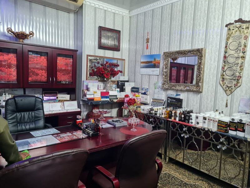 Great business opportunity for shops in The Oriental Plaza - Photo 6