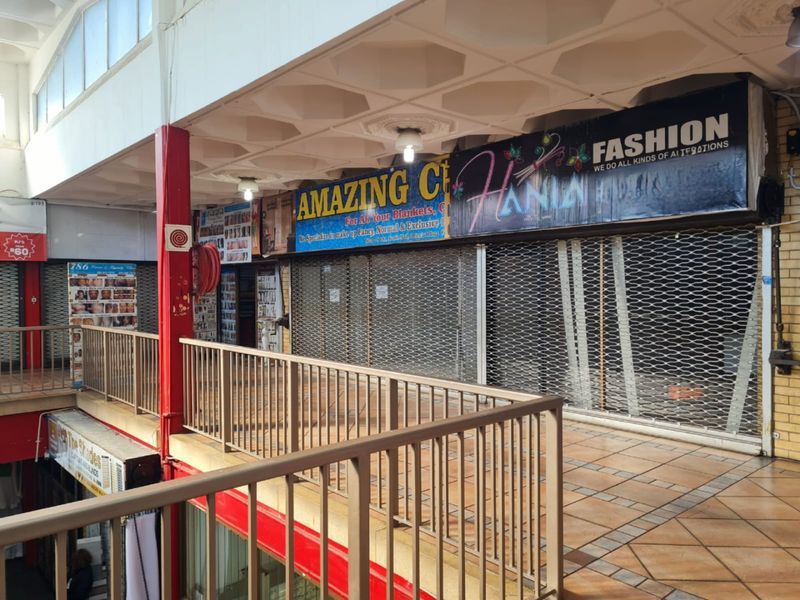 Great business opportunity for shops in The Oriental Plaza - Photo 2