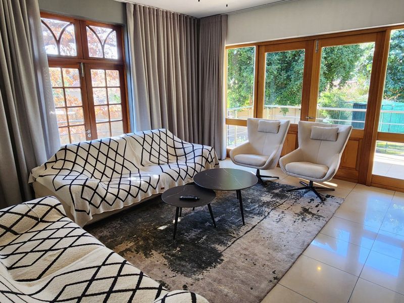 A Rare 2,700m2 Opportunity – Magnificent Family Home with Outstanding Development Potential - Photo 6