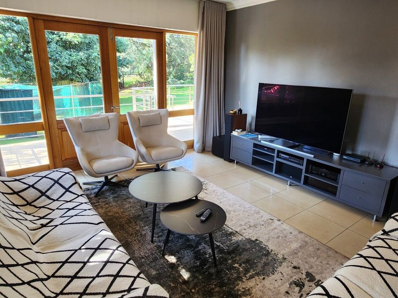A Rare 2,700m2 Opportunity – Magnificent Family Home with Outstanding Development Potential - Photo 7