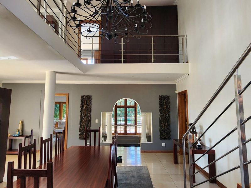 A Rare 2,700m2 Opportunity – Magnificent Family Home with Outstanding Development Potential - Photo 10