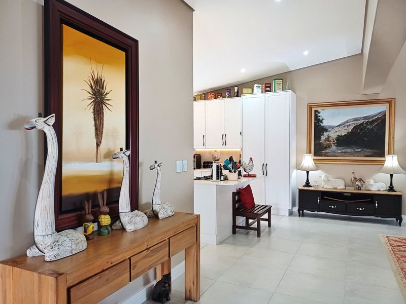 Luxury Living with Panoramic Ocean Views - Photo 7