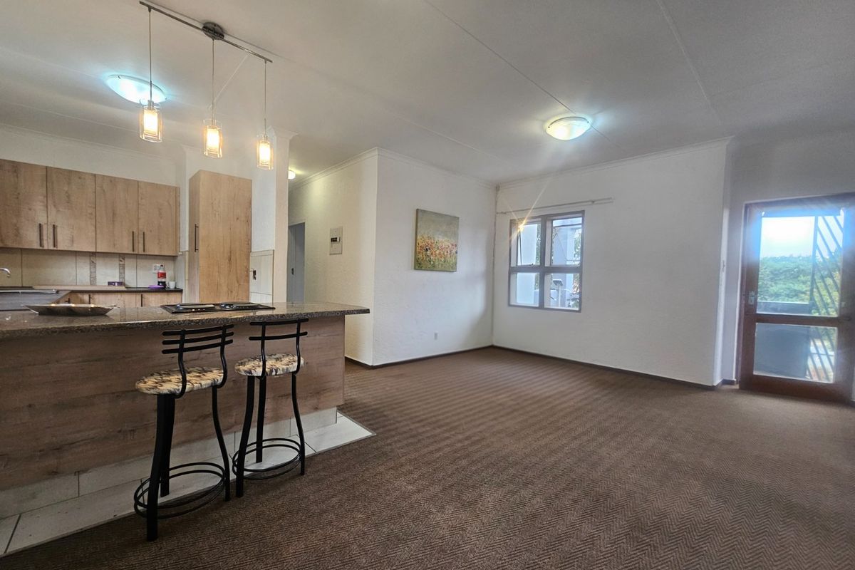 Turn-Key 2-Bed 2 Bath Top-Floor Apartment in Sought-After Magaliessig Complex - Photo 4