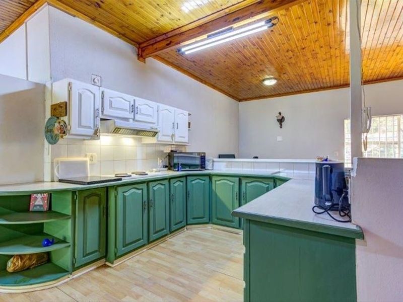 Exceptional Investment Property With Unlimited Income Potential - Photo 2