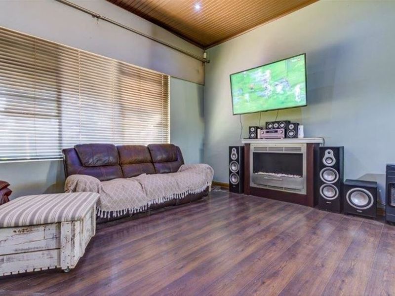 Exceptional Investment Property With Unlimited Income Potential - Photo 3