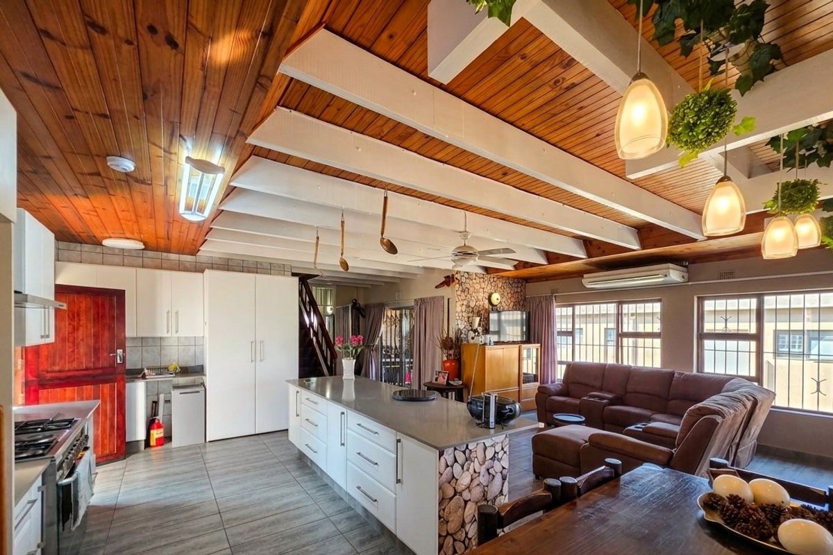 A Rare Find – Unique 4-Bedroom Family Home In A Prime Location - Photo 4
