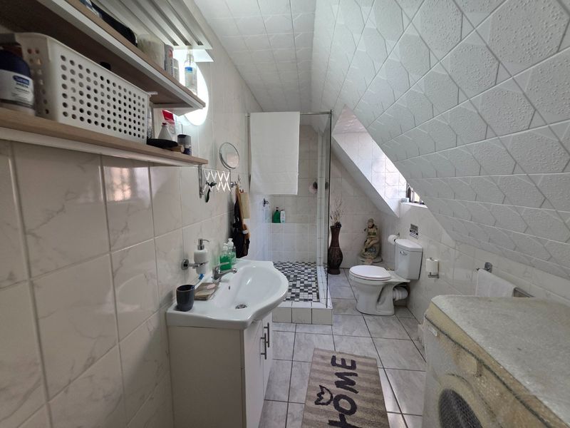 A Rare Find – Unique 4-Bedroom Family Home In A Prime Location - Photo 8