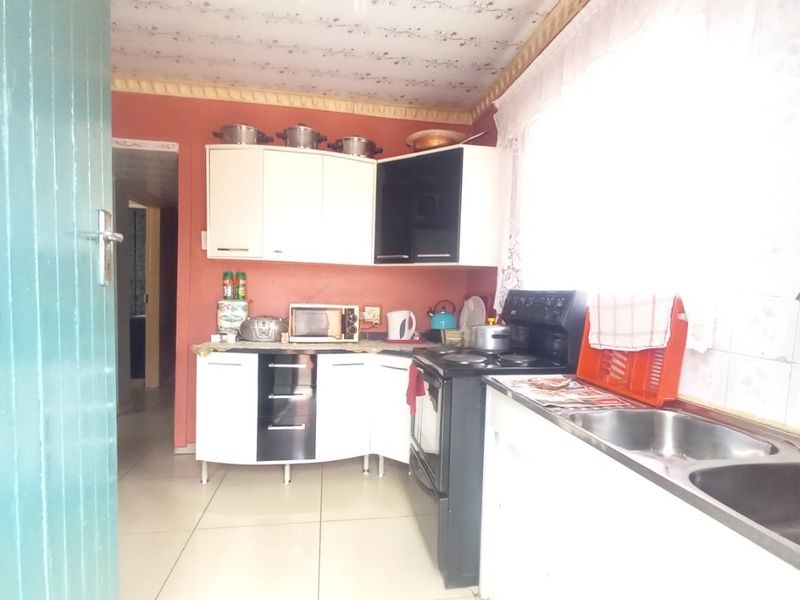 2 Bed House in Actonville for Sale - Photo 3