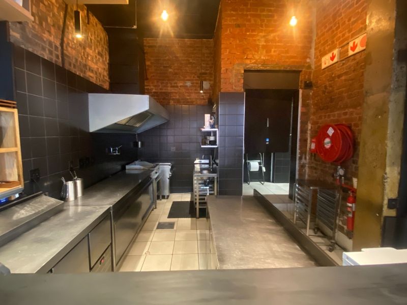 228m2 Retail Restaurant Space to Let  - Photo 6