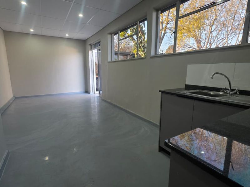 NEWLY BUILT COMMERCIAL OFFICE SPACE TO RENT - Photo 4