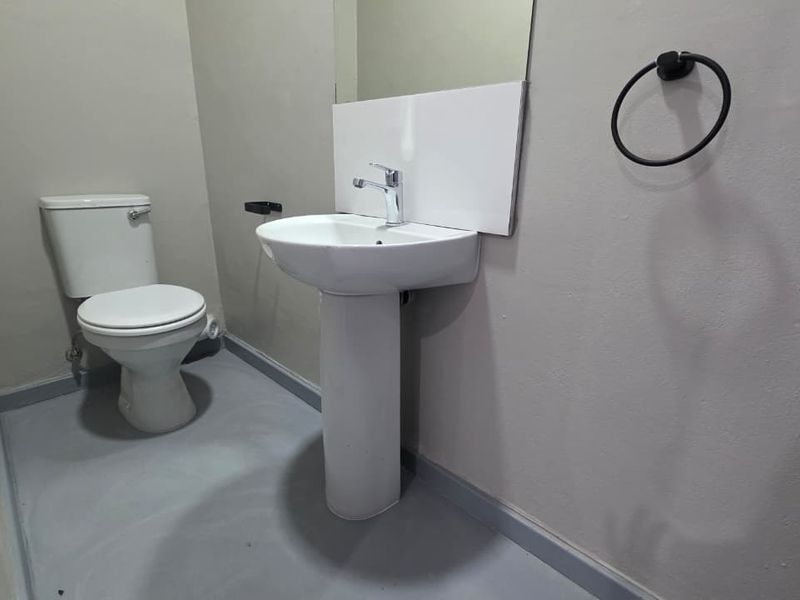 NEWLY BUILT COMMERCIAL OFFICE SPACE TO RENT - Photo 6