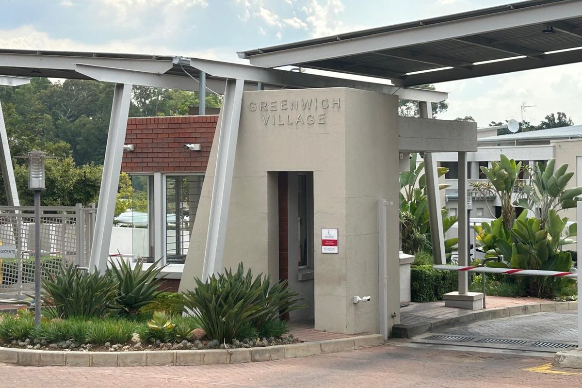 Modern 2-Bed, 1-Bath Lifestyle Apartment in Paulshof | Available 1 August 2026 - Photo 2