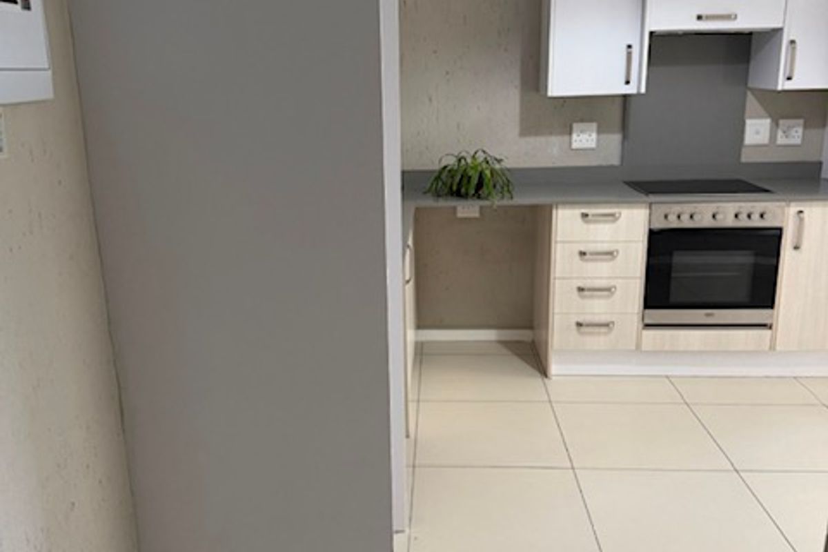 Well maintained one bed one full bath Ground Floor unit at The Quails - Photo 4