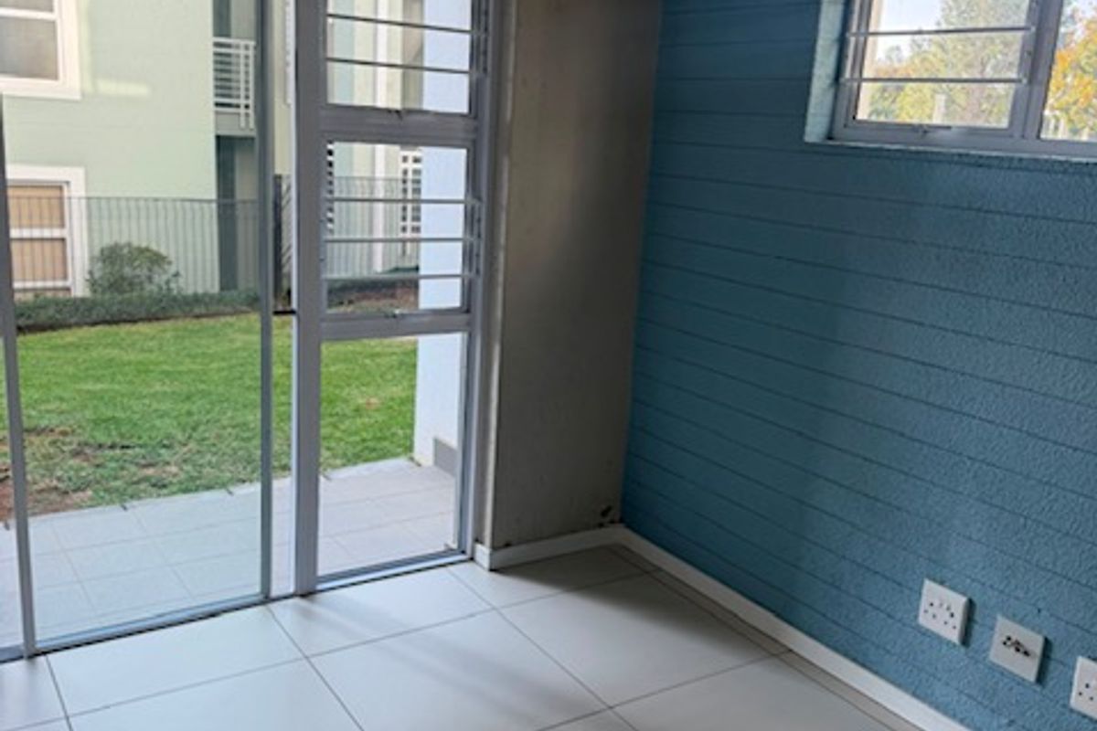 Well maintained one bed one full bath Ground Floor unit at The Quails - Photo 3